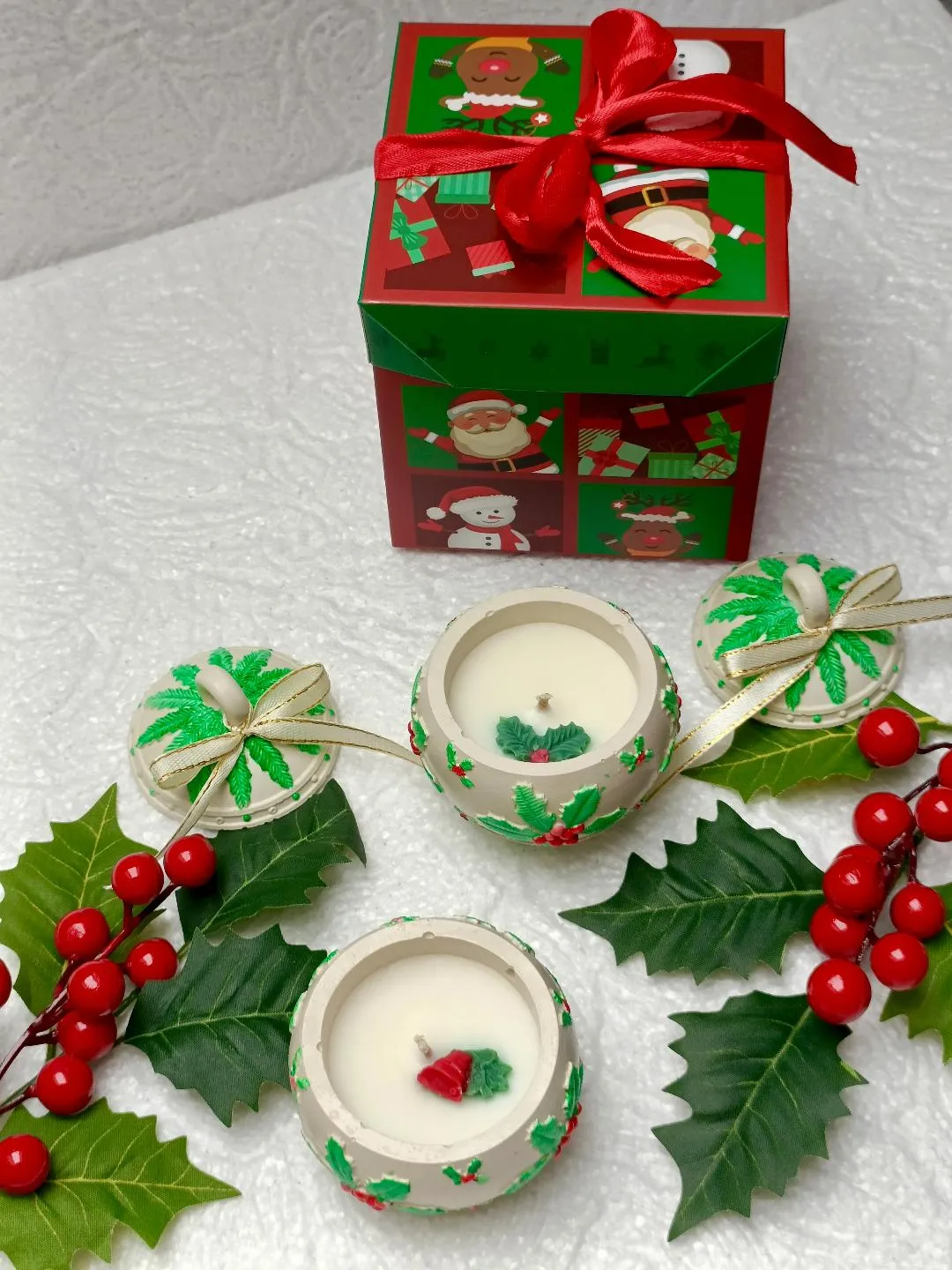 Lumânare Artizanala glob – aromă Christmas