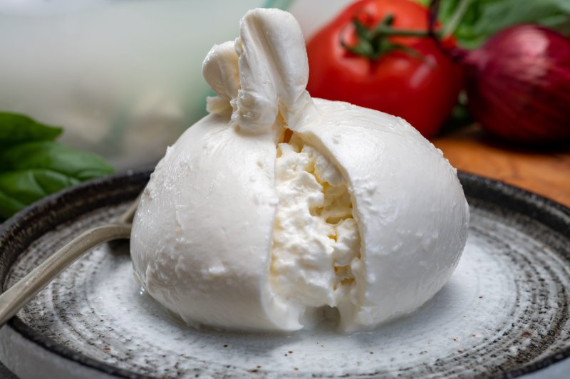 BURRATA E SALMONE